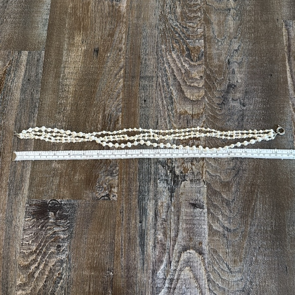 Faux Pearl Fashion Necklace - Picture 5 of 5